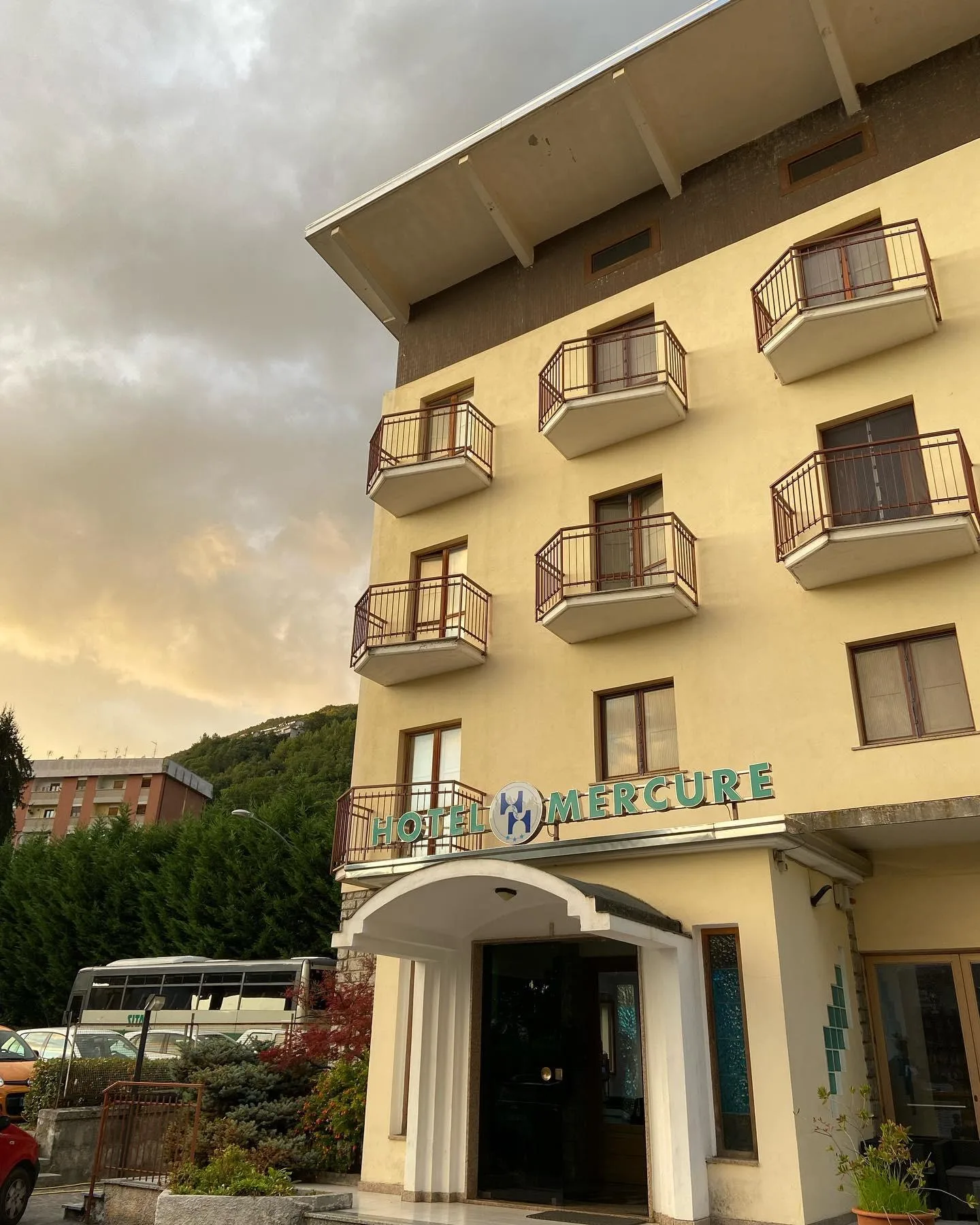 L’Hotel Mercure di Sproviero a Castelluccio Inferiore, nel Parco Nazionale del Pollino